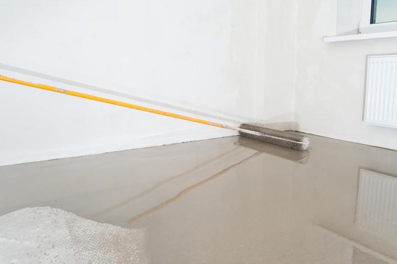 Papier peint intiss&eacute; : les techniques pour une pose impeccable